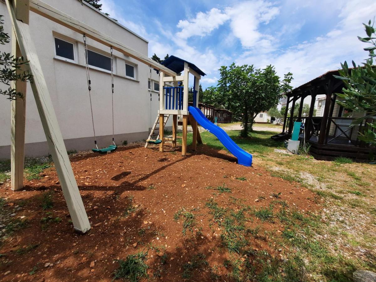 Kamp Rujno Hotell Starigrad Paklenica Eksteriør bilde